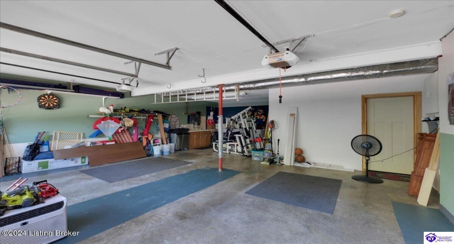 Orphan Lane, Shelbyville, Kentucky 40065, ,3 BathroomsBathrooms,For Sale,Orphan Lane,HK24003127 Orphan Lane, Shelbyville, Kentucky 40065, ,3 BathroomsBathrooms,For Sale,Orphan Lane,HK24003127