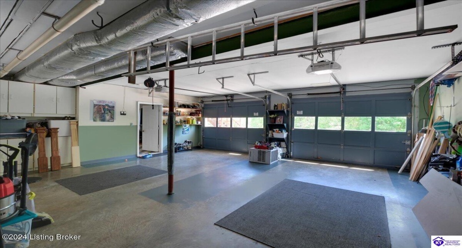 Orphan Lane, Shelbyville, Kentucky 40065, ,3 BathroomsBathrooms,For Sale,Orphan Lane,HK24003127 Orphan Lane, Shelbyville, Kentucky 40065, ,3 BathroomsBathrooms,For Sale,Orphan Lane,HK24003127