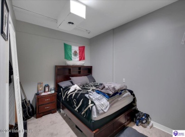 Orphan Lane, Shelbyville, Kentucky 40065, ,3 BathroomsBathrooms,For Sale,Orphan Lane,HK24003127