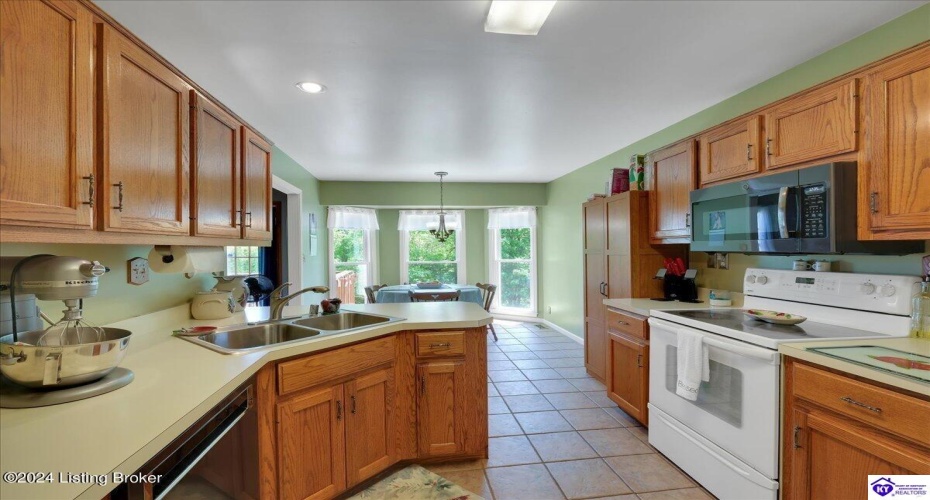 Orphan Lane, Shelbyville, Kentucky 40065, ,3 BathroomsBathrooms,For Sale,Orphan Lane,HK24003127 Orphan Lane, Shelbyville, Kentucky 40065, ,3 BathroomsBathrooms,For Sale,Orphan Lane,HK24003127