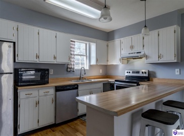 Darrell Drive, Elizabethtown, Kentucky 42701, ,3 BathroomsBathrooms,For Sale,Darrell Drive,HK24000442