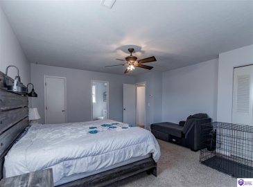 Darrell Drive, Elizabethtown, Kentucky 42701, ,3 BathroomsBathrooms,For Sale,Darrell Drive,HK24000442