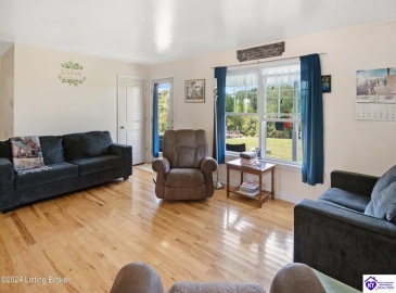 C T Hogan Lane, Hardyville, Kentucky 42746, ,2 BathroomsBathrooms,For Sale,C T Hogan Lane,HK24003139