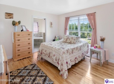 C T Hogan Lane, Hardyville, Kentucky 42746, ,2 BathroomsBathrooms,For Sale,C T Hogan Lane,HK24003139