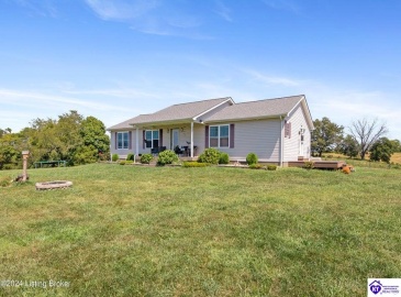 C T Hogan Lane, Hardyville, Kentucky 42746, ,2 BathroomsBathrooms,For Sale,C T Hogan Lane,HK24003139