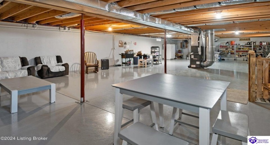 C T Hogan Lane, Hardyville, Kentucky 42746, ,2 BathroomsBathrooms,For Sale,C T Hogan Lane,HK24003139