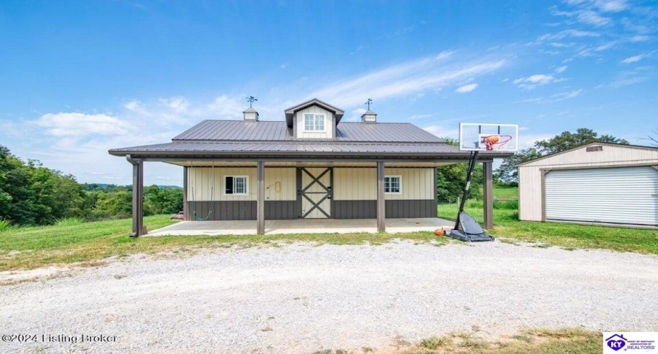 C T Hogan Lane, Hardyville, Kentucky 42746, ,2 BathroomsBathrooms,For Sale,C T Hogan Lane,HK24003139