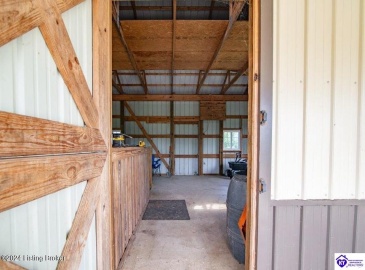 C T Hogan Lane, Hardyville, Kentucky 42746, ,2 BathroomsBathrooms,For Sale,C T Hogan Lane,HK24003139