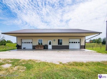 C T Hogan Lane, Hardyville, Kentucky 42746, ,2 BathroomsBathrooms,For Sale,C T Hogan Lane,HK24003139