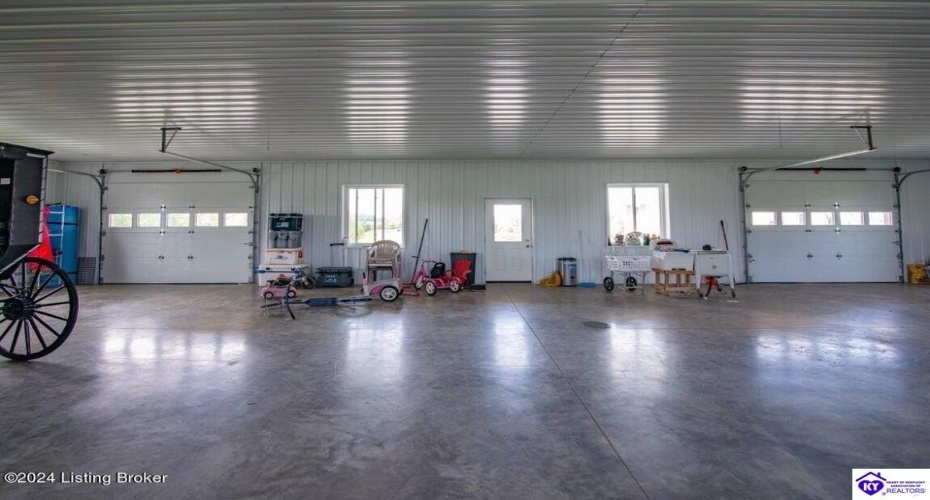 C T Hogan Lane, Hardyville, Kentucky 42746, ,2 BathroomsBathrooms,For Sale,C T Hogan Lane,HK24003139