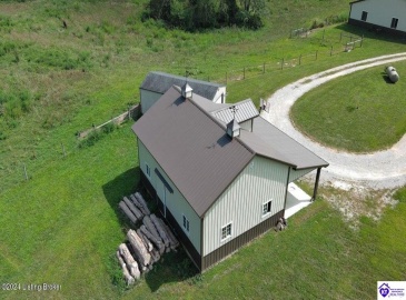 C T Hogan Lane, Hardyville, Kentucky 42746, ,2 BathroomsBathrooms,For Sale,C T Hogan Lane,HK24003139