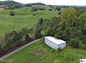 C T Hogan Lane, Hardyville, Kentucky 42746, ,2 BathroomsBathrooms,For Sale,C T Hogan Lane,HK24003139