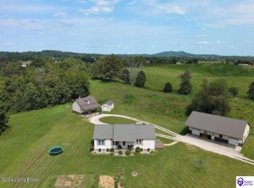 C T Hogan Lane, Hardyville, Kentucky 42746, ,2 BathroomsBathrooms,For Sale,C T Hogan Lane,HK24003139