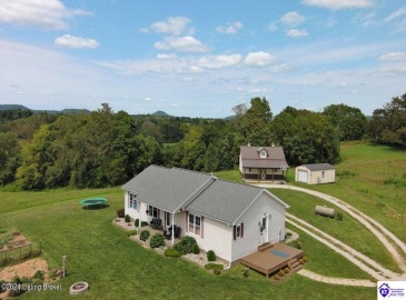 C T Hogan Lane, Hardyville, Kentucky 42746, ,2 BathroomsBathrooms,For Sale,C T Hogan Lane,HK24003139