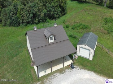 C T Hogan Lane, Hardyville, Kentucky 42746, ,2 BathroomsBathrooms,For Sale,C T Hogan Lane,HK24003139