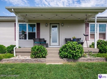 C T Hogan Lane, Hardyville, Kentucky 42746, ,2 BathroomsBathrooms,For Sale,C T Hogan Lane,HK24003139