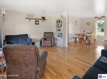 C T Hogan Lane, Hardyville, Kentucky 42746, ,2 BathroomsBathrooms,For Sale,C T Hogan Lane,HK24003139