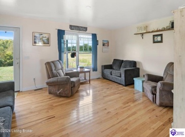 C T Hogan Lane, Hardyville, Kentucky 42746, ,2 BathroomsBathrooms,For Sale,C T Hogan Lane,HK24003139