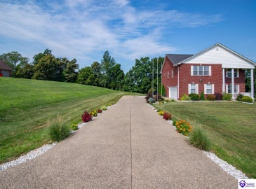 Rembrandt Drive, Elizabethtown, Kentucky 42701, ,3 BathroomsBathrooms,For Sale,Rembrandt Drive,HK24003151