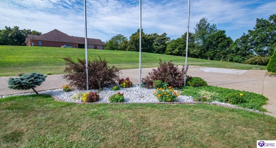 Rembrandt Drive, Elizabethtown, Kentucky 42701, ,3 BathroomsBathrooms,For Sale,Rembrandt Drive,HK24003151