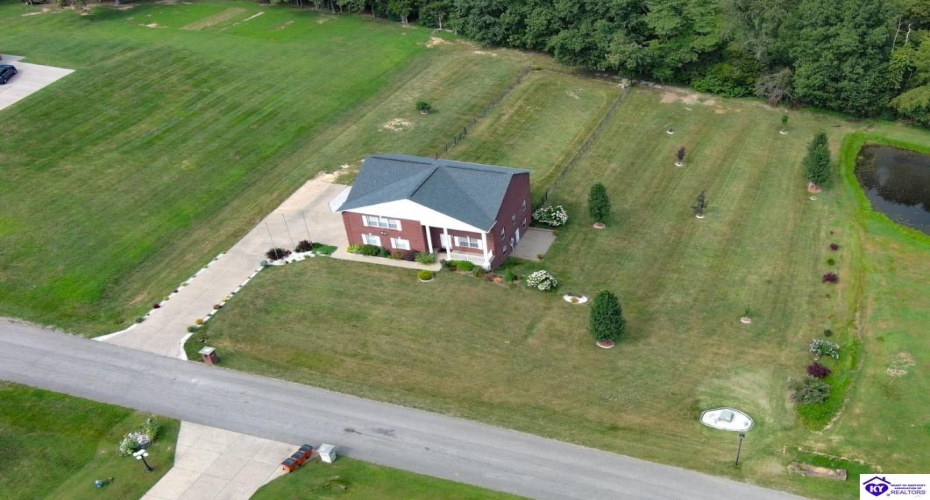 Rembrandt Drive, Elizabethtown, Kentucky 42701, ,3 BathroomsBathrooms,For Sale,Rembrandt Drive,HK24003151