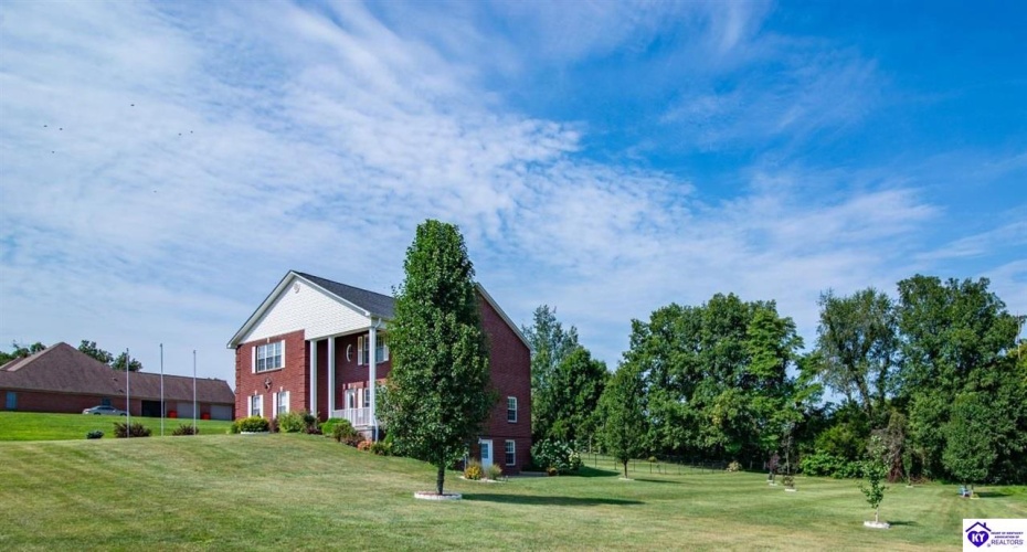 Rembrandt Drive, Elizabethtown, Kentucky 42701, ,3 BathroomsBathrooms,For Sale,Rembrandt Drive,HK24003151