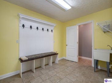 Rembrandt Drive, Elizabethtown, Kentucky 42701, ,3 BathroomsBathrooms,For Sale,Rembrandt Drive,HK24003151