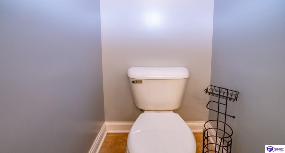 Rembrandt Drive, Elizabethtown, Kentucky 42701, ,3 BathroomsBathrooms,For Sale,Rembrandt Drive,HK24003151
