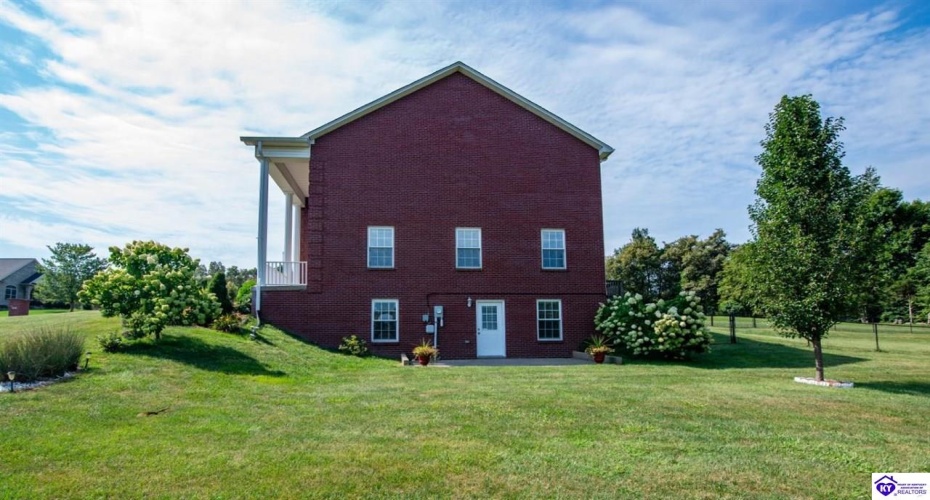 Rembrandt Drive, Elizabethtown, Kentucky 42701, ,3 BathroomsBathrooms,For Sale,Rembrandt Drive,HK24003151