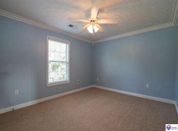 Rembrandt Drive, Elizabethtown, Kentucky 42701, ,3 BathroomsBathrooms,For Sale,Rembrandt Drive,HK24003151