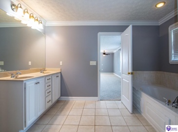 Rembrandt Drive, Elizabethtown, Kentucky 42701, ,3 BathroomsBathrooms,For Sale,Rembrandt Drive,HK24003151
