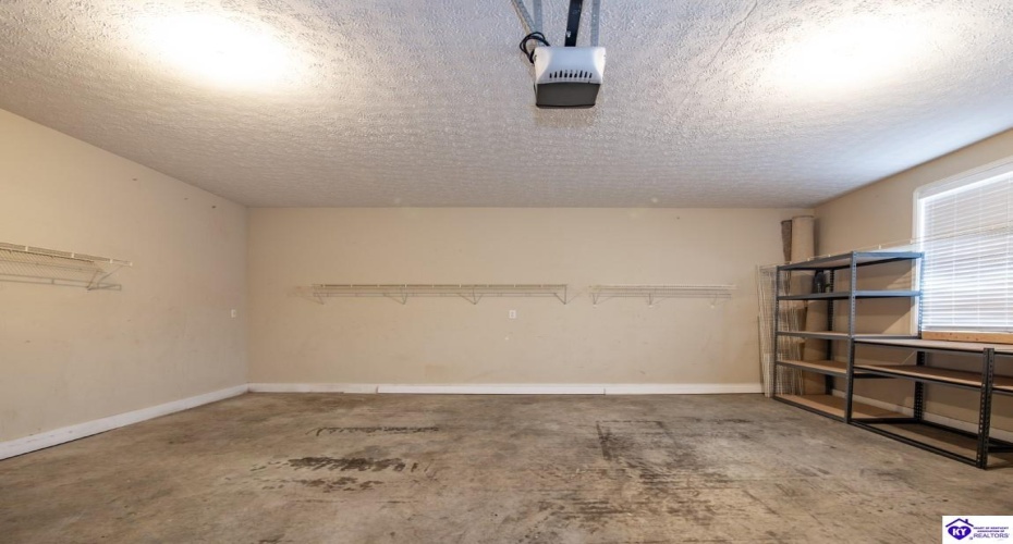 Rembrandt Drive, Elizabethtown, Kentucky 42701, ,3 BathroomsBathrooms,For Sale,Rembrandt Drive,HK24003151