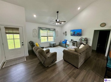 Parkview Shores Road, Scottsville, Kentucky 42764, ,2 BathroomsBathrooms,For Sale,Parkview Shores Road,HK24003167