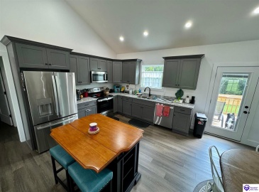 Parkview Shores Road, Scottsville, Kentucky 42764, ,2 BathroomsBathrooms,For Sale,Parkview Shores Road,HK24003167