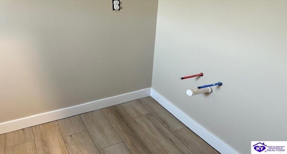 Hunter Lane, Elizabethtown, Kentucky 42701, ,3 BathroomsBathrooms,For Sale,Hunter Lane,HK24003170