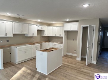 Hunter Lane, Elizabethtown, Kentucky 42701, ,3 BathroomsBathrooms,For Sale,Hunter Lane,HK24003171