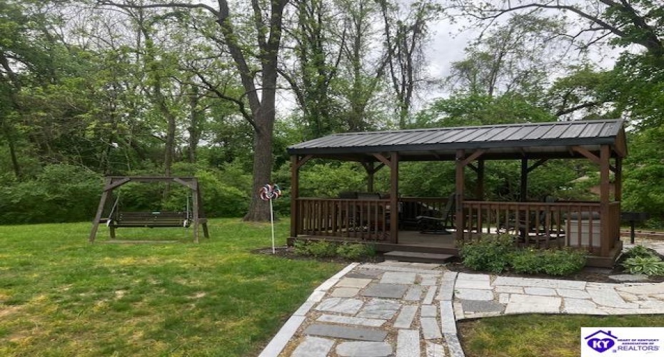 Freeman Green Drive, Elizabethtown, Kentucky 42701, ,2 BathroomsBathrooms,For Sale,Freeman Green Drive,HK24003177