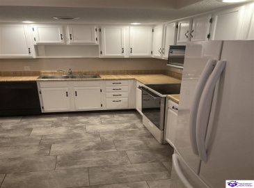 Freeman Green Drive, Elizabethtown, Kentucky 42701, ,2 BathroomsBathrooms,For Sale,Freeman Green Drive,HK24003177