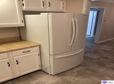 Freeman Green Drive, Elizabethtown, Kentucky 42701, ,2 BathroomsBathrooms,For Sale,Freeman Green Drive,HK24003177