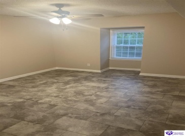 Freeman Green Drive, Elizabethtown, Kentucky 42701, ,2 BathroomsBathrooms,For Sale,Freeman Green Drive,HK24003177