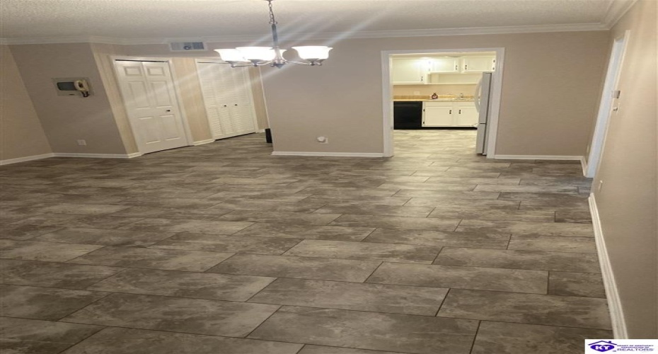 Freeman Green Drive, Elizabethtown, Kentucky 42701, ,2 BathroomsBathrooms,For Sale,Freeman Green Drive,HK24003177