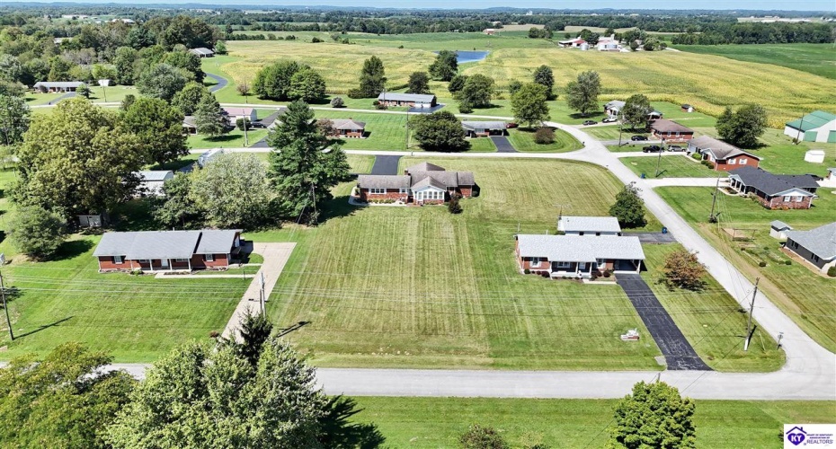 Rogers Drive, Magnolia, Kentucky 42757, ,2 BathroomsBathrooms,For Sale,Rogers Drive,HK24003189 Rogers Drive, Magnolia, Kentucky 42757, ,2 BathroomsBathrooms,For Sale,Rogers Drive,HK24003189