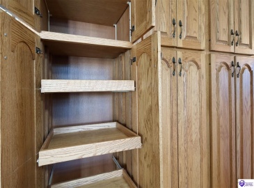 Rogers Drive, Magnolia, Kentucky 42757, ,2 BathroomsBathrooms,For Sale,Rogers Drive,HK24003189