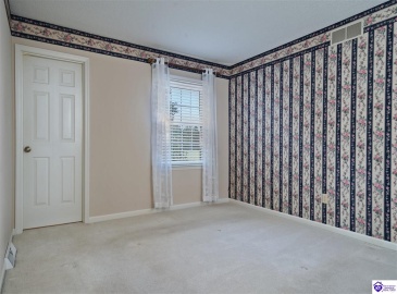 Rogers Drive, Magnolia, Kentucky 42757, ,2 BathroomsBathrooms,For Sale,Rogers Drive,HK24003189