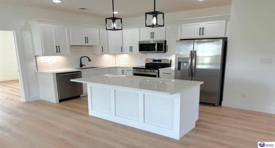 Martha Miles Ct, Brandenburg, Kentucky 40108, ,2 BathroomsBathrooms,For Sale,Martha Miles Ct,HK24003198