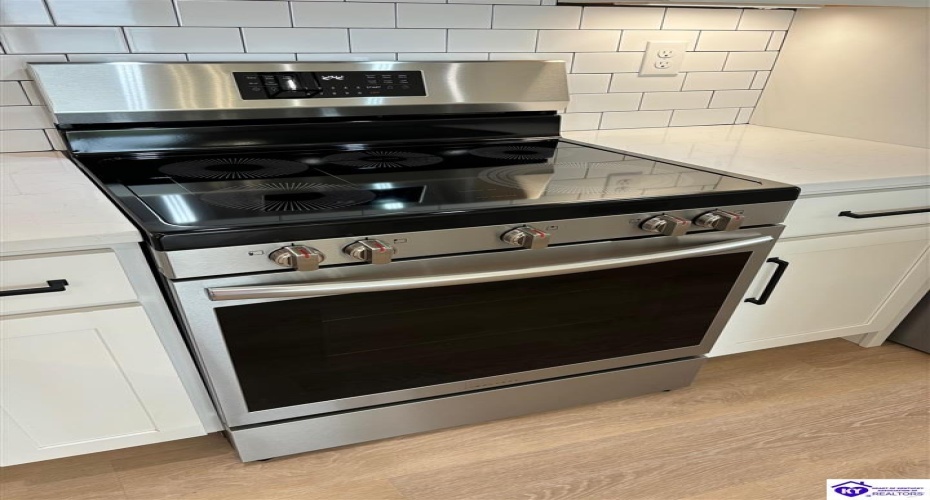 Martha Miles Ct, Brandenburg, Kentucky 40108, ,2 BathroomsBathrooms,For Sale,Martha Miles Ct,HK24003198