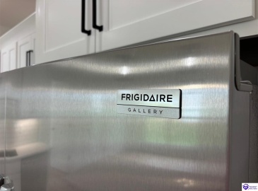 Martha Miles Ct, Brandenburg, Kentucky 40108, ,2 BathroomsBathrooms,For Sale,Martha Miles Ct,HK24003198