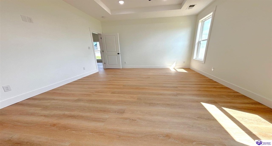 Martha Miles Ct, Brandenburg, Kentucky 40108, ,2 BathroomsBathrooms,For Sale,Martha Miles Ct,HK24003198