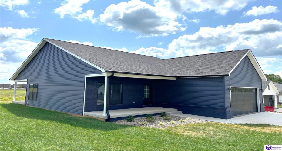 Martha Miles Ct, Brandenburg, Kentucky 40108, ,2 BathroomsBathrooms,For Sale,Martha Miles Ct,HK24003198