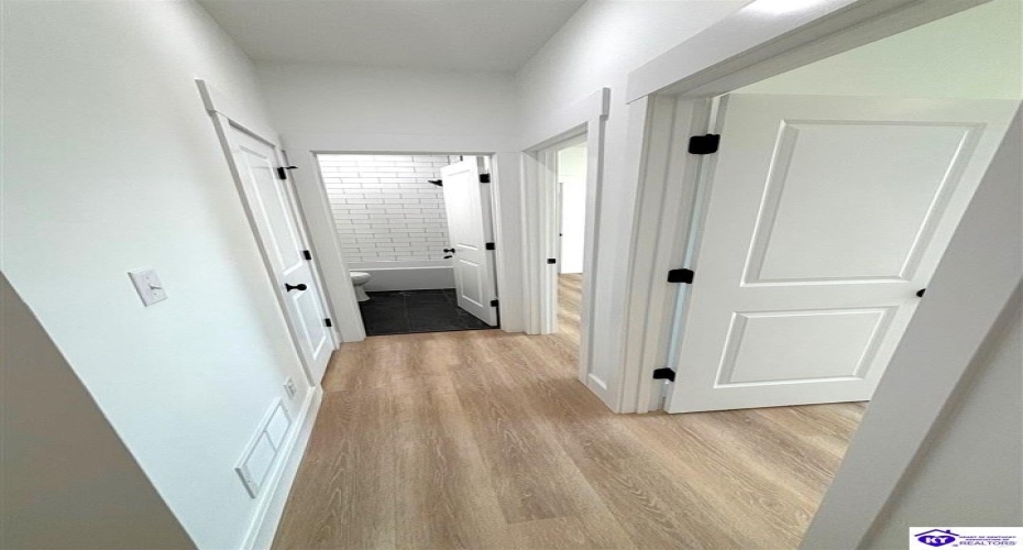 Martha Miles Ct, Brandenburg, Kentucky 40108, ,2 BathroomsBathrooms,For Sale,Martha Miles Ct,HK24003198